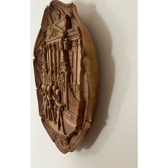 Vintage Hard Ceramic Buckingham Palace Changing of the Guard Wall Plaque - Picture 4 of 6